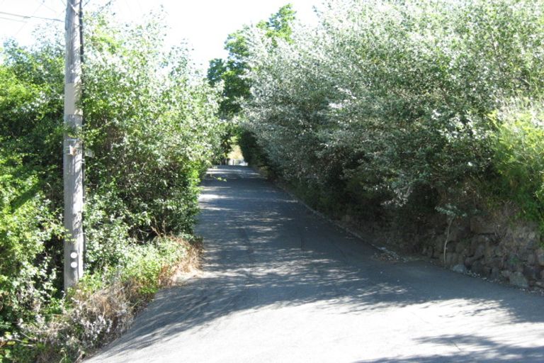 Photo of property in 45 Hawkhurst Road, Lyttelton, 8082