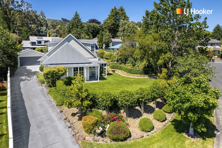 Photo of property in 1 Jaffray Drive, East Taieri, Mosgiel, 9024