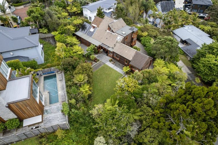 Photo of property in 60 Peter Terrace, Castor Bay, Auckland, 0620