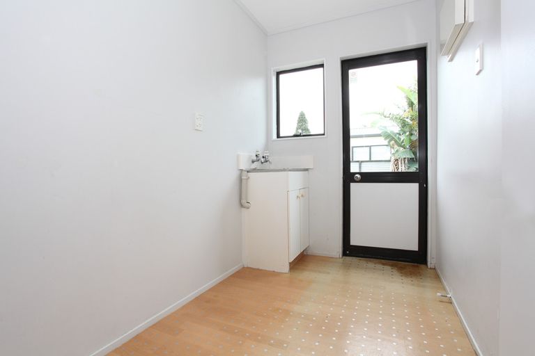 Photo of property in 46 Wallis Street, Raglan, 3225