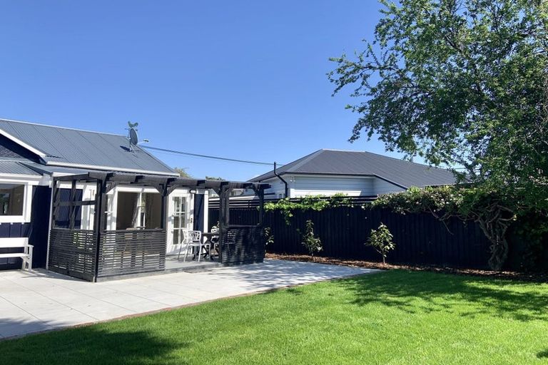 Photo of property in 122 Bristol Street, St Albans, Christchurch, 8014