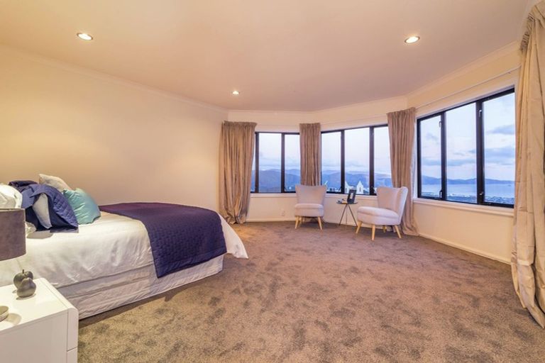 Photo of property in 49 Arahiwi Grove, Tirohanga, Lower Hutt, 5010