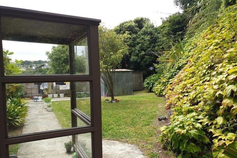 Photo of property in 1/126 Redwood Avenue, Tawa, Wellington, 5028