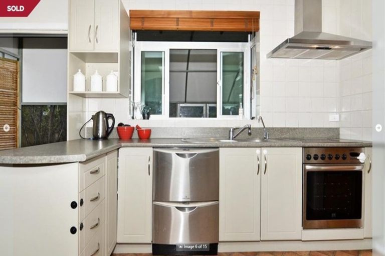 Photo of property in 17 Peterhouse Place, West Harbour, Auckland, 0618