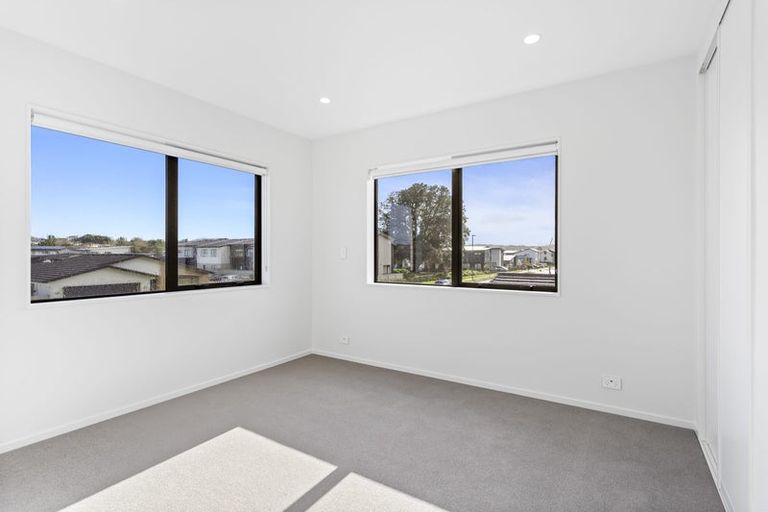 Photo of property in 93 Pepene Avenue, Takanini, Auckland, 2112