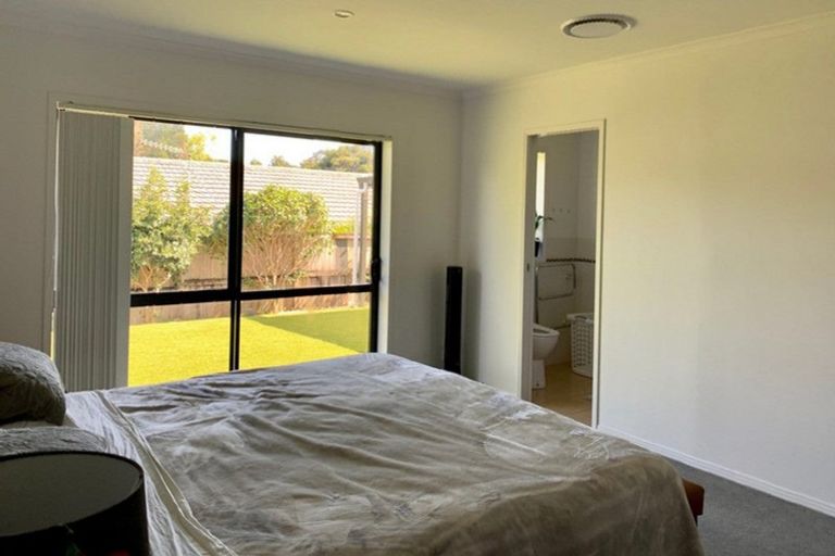 Photo of property in 74 Wairere Road, The Gardens, Auckland, 2105