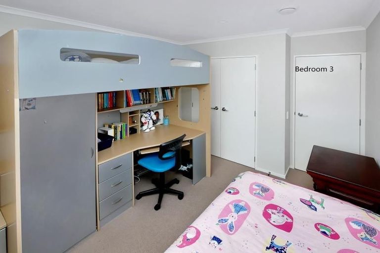 Photo of property in 6 Samuel Cassidy Avenue, Swanson, Auckland, 0614