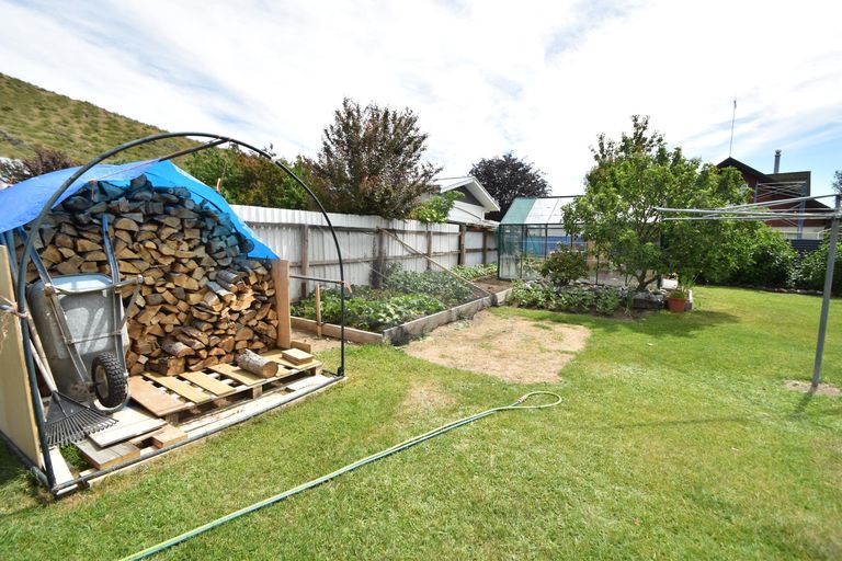 Photo of property in 2 Keene Place, Omarama, 9412