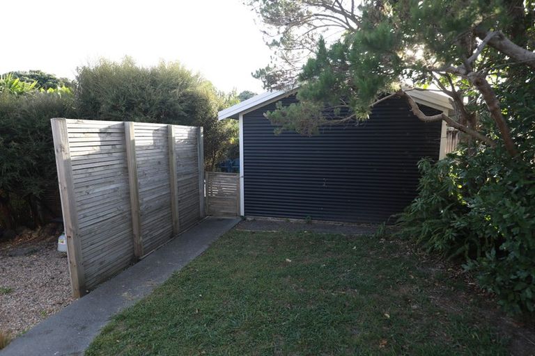 Photo of property in 1/16 Arahoe Road, New Lynn, Auckland, 0600