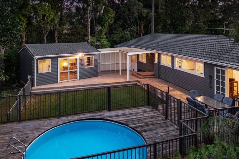 Photo of property in 792 West Coast Road, Oratia, Auckland, 0604