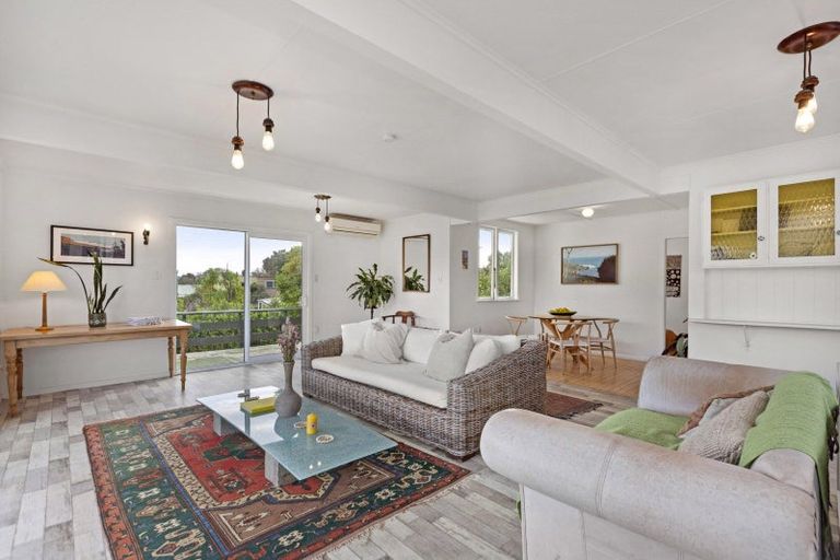 Photo of property in 26 Smith Street, Raglan, 3225