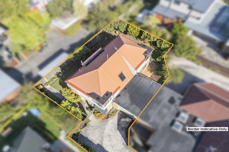 Photo of property in 2/4 Gatonby Place, Avonhead, Christchurch, 8042