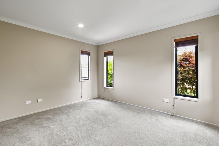 Photo of property in 12 Phoenicia Court, The Gardens, Auckland, 2105