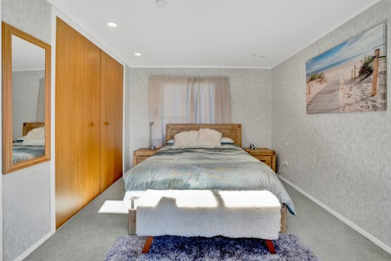 Photo of property in 37 Kowhai Street, Inglewood, 4330