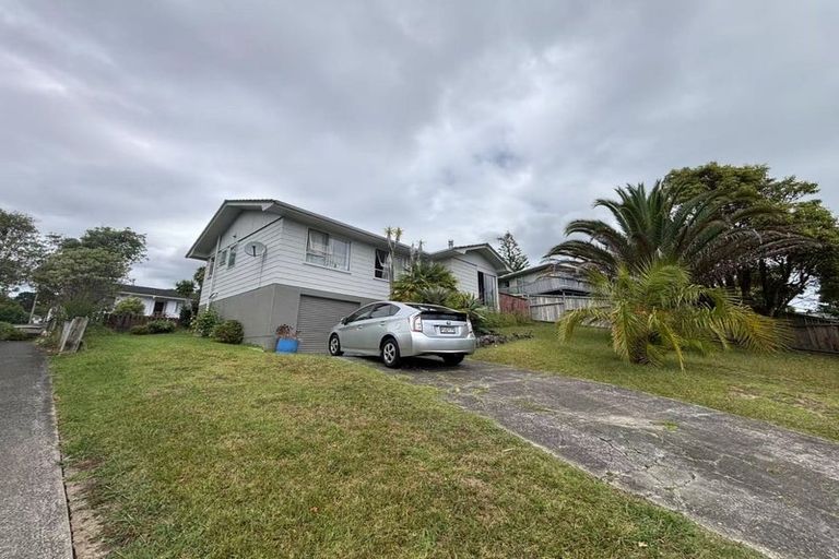 Photo of property in 13 Spinella Drive, Bayview, Auckland, 0629