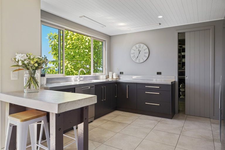 Photo of property in 40 Glenlochy Rise, Acacia Bay, Taupo, 3385