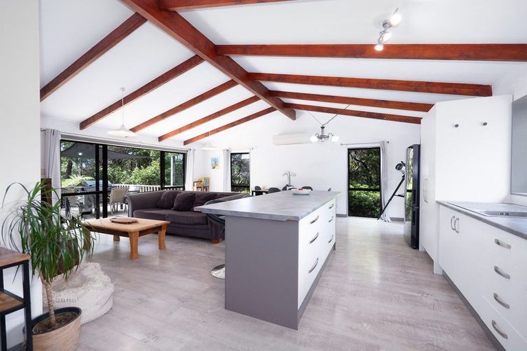 Photo of property in 86 School Road, Paihia, 0200