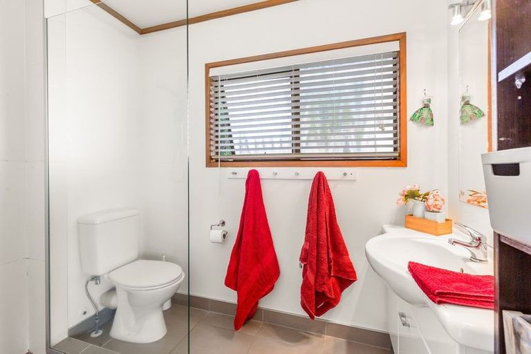 Photo of property in 33 St Annes Crescent, Wattle Downs, Auckland, 2103