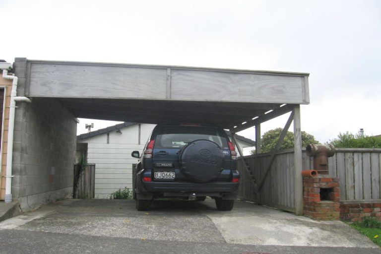 Photo of property in 13 Trinidad Crescent, Grenada Village, Wellington, 6037