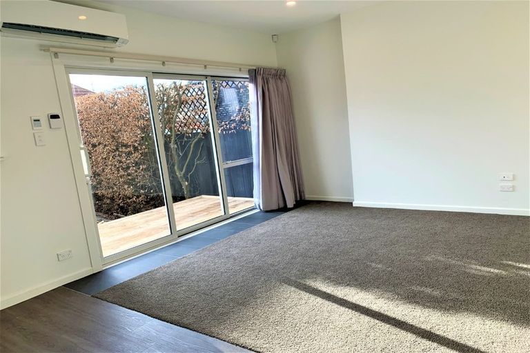 Photo of property in 26 Memorial Avenue, Ilam, Christchurch, 8053