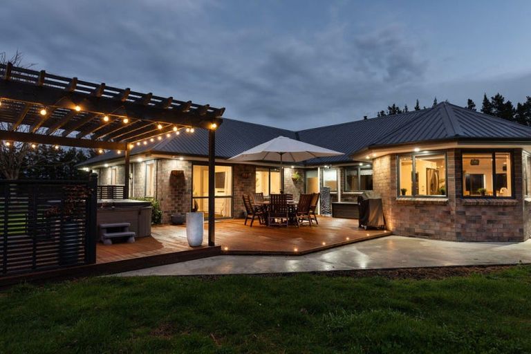 Photo of property in 12 Totaramahonga Road, Dannevirke, 4972