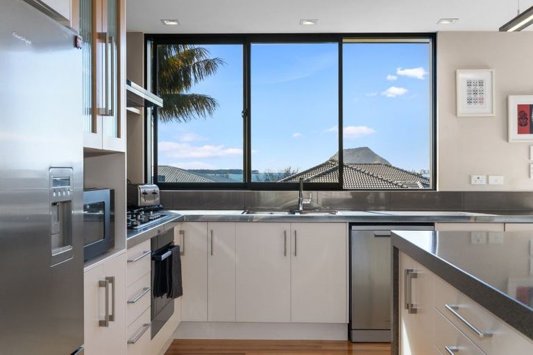 Photo of property in 3 Pine Avenue, Otumoetai, Tauranga, 3110