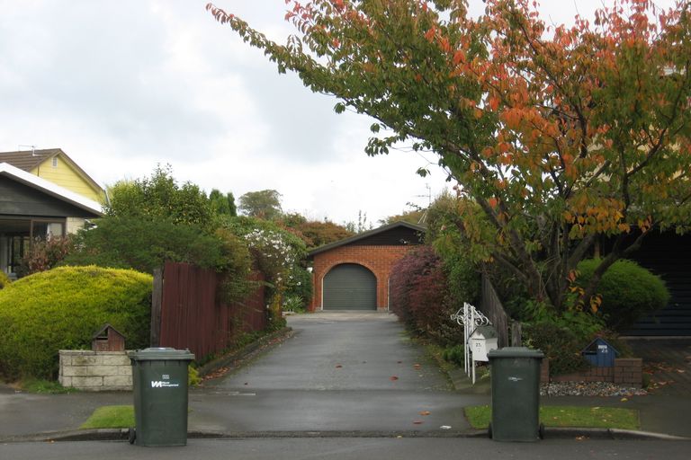 Photo of property in 27b Lodge Place, Ilam, Christchurch, 8041