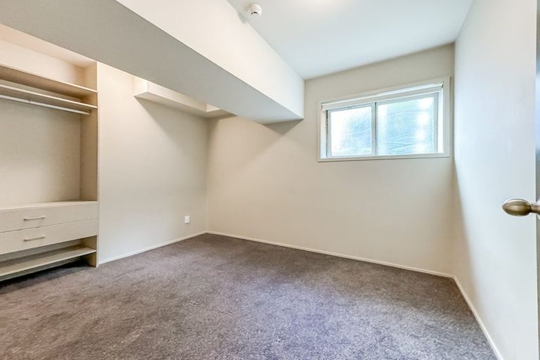 Photo of property in Sharella Living, 20 Glenmore Street, Thorndon, Wellington, 6011