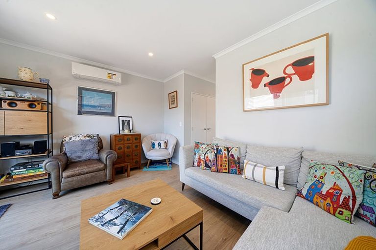 Photo of property in 45 O'meara Street, Swanson, Auckland, 0614