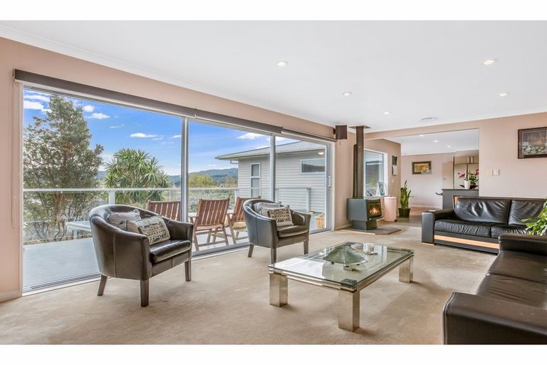 Photo of property in 10 Faris Crescent, Wainuiomata, Lower Hutt, 5014