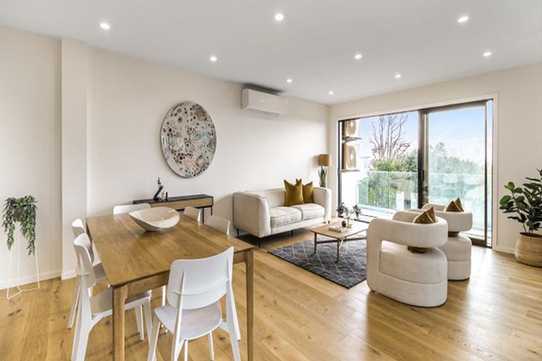 Photo of property in 1 Colenso Place, Mission Bay, Auckland, 1071