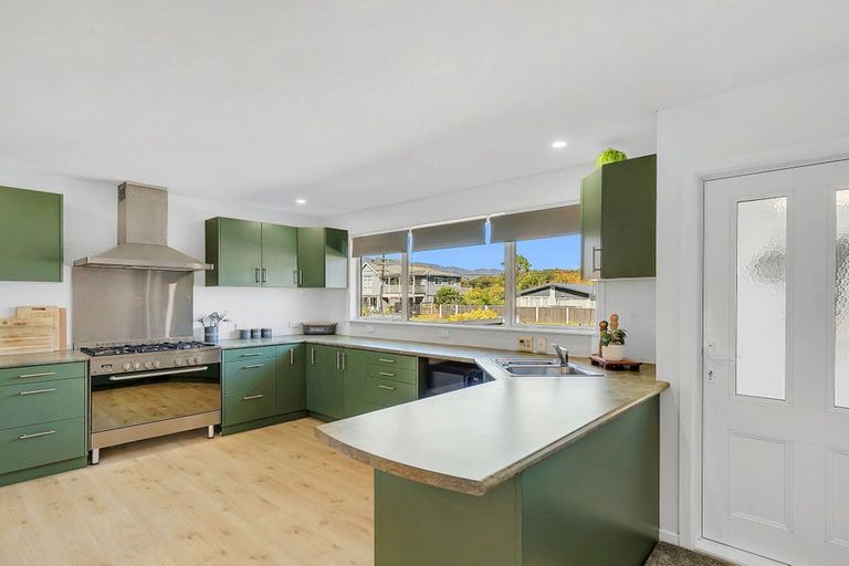 Photo of property in 65 Gillespies Road, Birchville, Upper Hutt, 5018