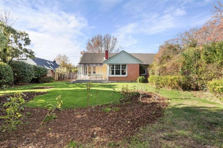 Photo of property in 184a Fendalton Road, Fendalton, Christchurch, 8052