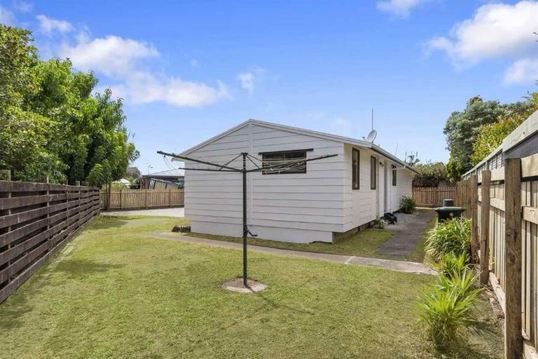 Photo of property in 27b Lyn Grove, Papamoa Beach, Papamoa, 3118