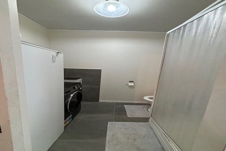 Photo of property in 86 Gosford Drive, Botany Downs, Auckland, 2010