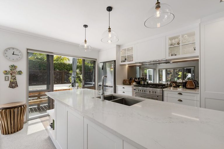 Photo of property in 119 Beach Road, Castor Bay, Auckland, 0620