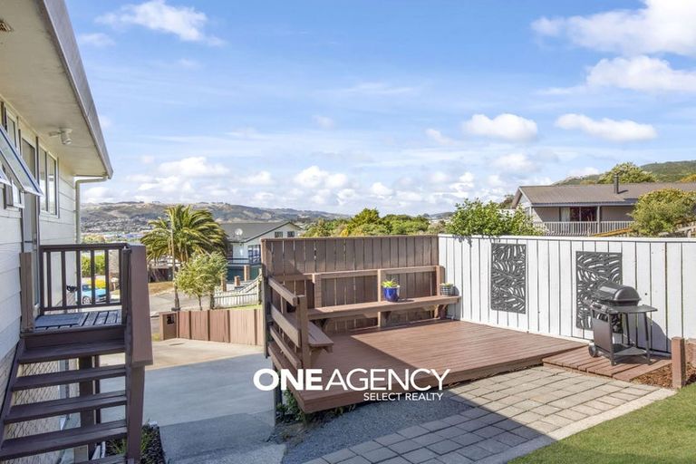Photo of property in 12 Chapel Street, Takapuwahia, Porirua, 5022