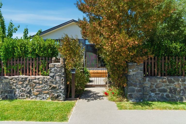 Photo of property in 40 Koromiko Street, Saint Martins, Christchurch, 8022