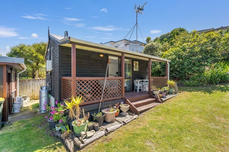Photo of property in 14 Koromiko Street, Otaki Beach, Otaki, 5512