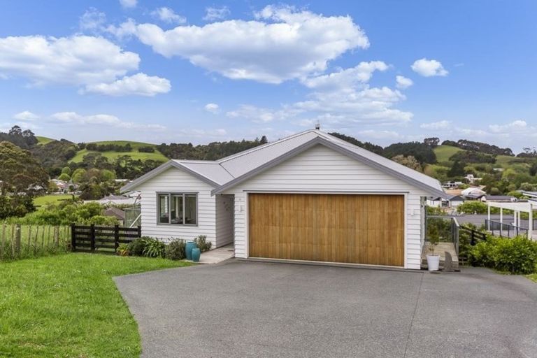 Photo of property in 4 Penney Rise, Matakana, 0985