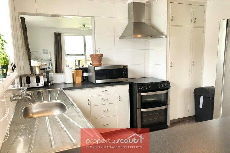 Photo of property in 33 Camellia Avenue, Bell Block, New Plymouth, 4312