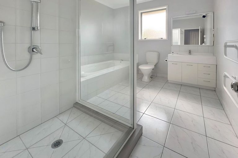 Photo of property in 17 Maurice Stanton Place, Shirley, Christchurch, 8052