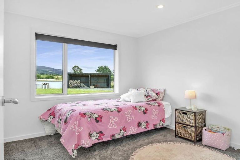 Photo of property in 335 Muhunoa Road East, Muhunoa East, Levin, 5570