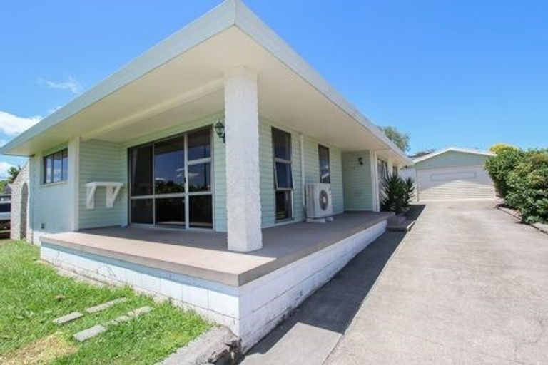 Photo of property in 22 Knightsbridge Place, Dinsdale, Hamilton, 3204