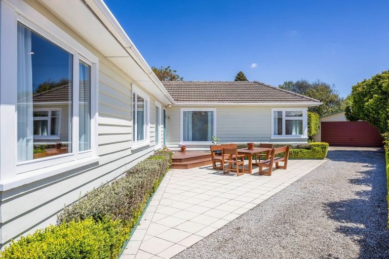 Photo of property in 6 Nyoli Street, Northcote, Christchurch, 8052