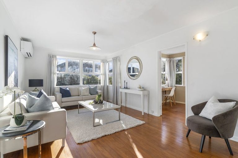 Photo of property in 1/1 Diomede Street, Bayswater, Auckland, 0622