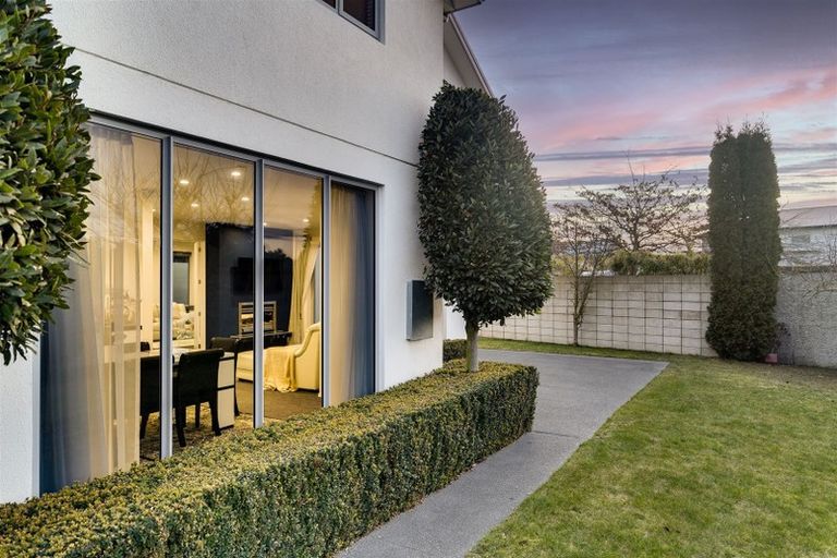 Photo of property in 1 Westpark Drive, Burnside, Christchurch, 8053