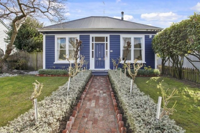 Photo of property in 27 Studholme Street, Somerfield, Christchurch, 8024