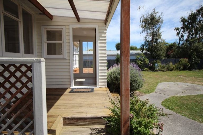 Photo of property in 3 Bristol Crescent, Roslyn, Palmerston North, 4414