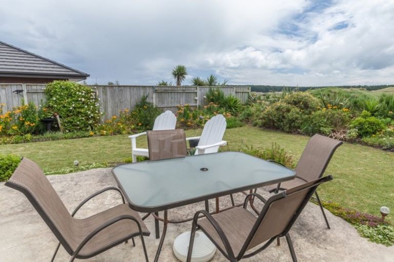 Photo of property in 7 Oxnam Place, Foxton Beach, Foxton, 4815